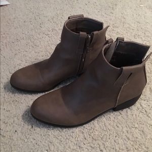 Grey ankle boots size 7