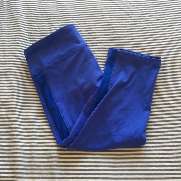 Forever21 Mesh Paneled Cropped Workout Leggings - Picture 1 of 4