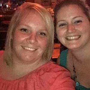 Meet your Posher, Lara