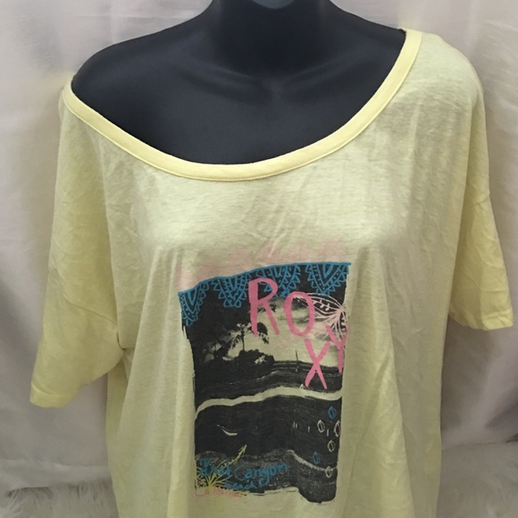 🔴 S O L D🔴Roxy Off the Shoulder Top🎉