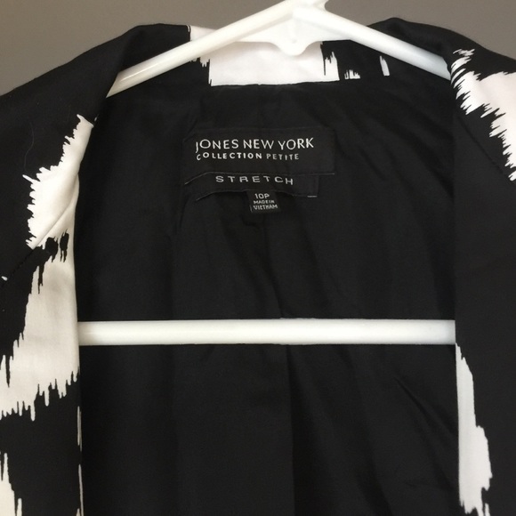 Jones New York Petite collection - Picture 2 of 3