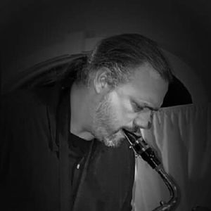 Meet your Posher, Jama