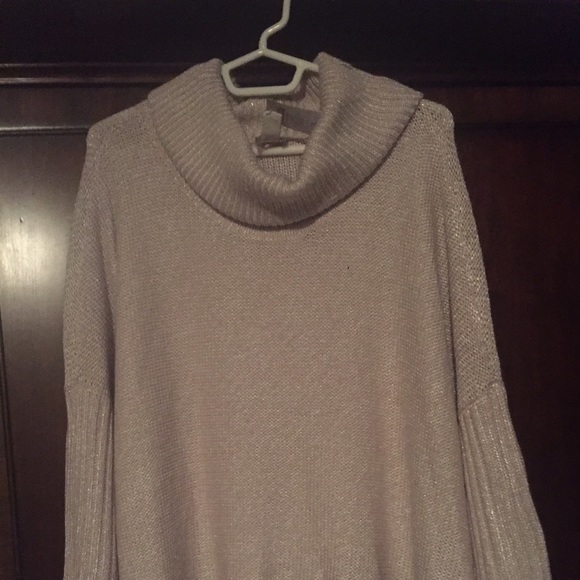 Sweater - Picture 3 of 3