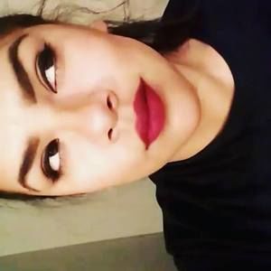 Meet your Posher, Esperanza