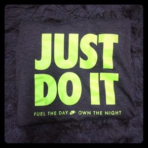 Nike! 💚Grey and Neon greenish/yellow t-shirt💚