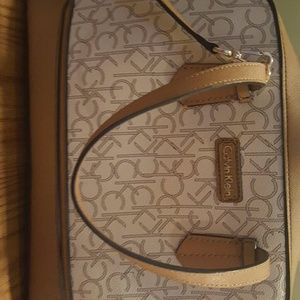 Meet your Posher, Carol