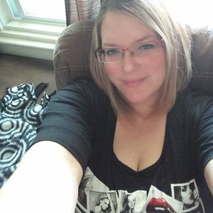 Meet your Posher, Hollie