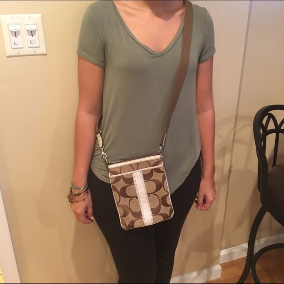 Coach brown/white cross body bag - Picture 4 of 4