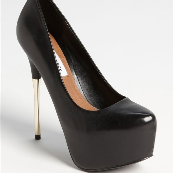 Steve Madden Platform Black Pumps 8.5