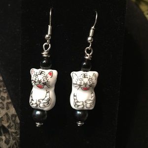 Asian cat earrings