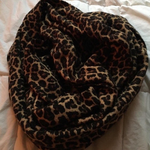 Michael Kors Leopard Infinity Scarf