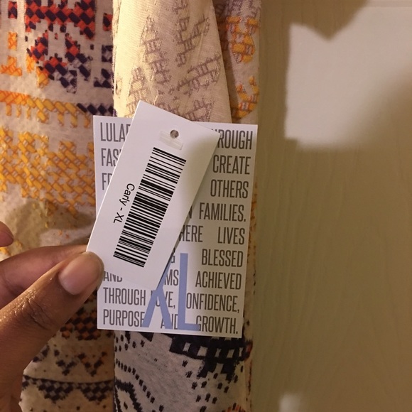 🚫SOLD🚫 Carly Fall Aztec Jacquard Print - XL - Picture 3 of 4