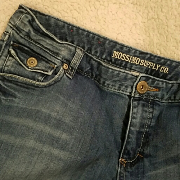 *SOLD* Mossimo Distressed Capris