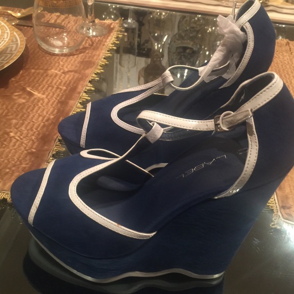 Lovely Blue & White Wedge Heel Shoe - Picture 2 of 3