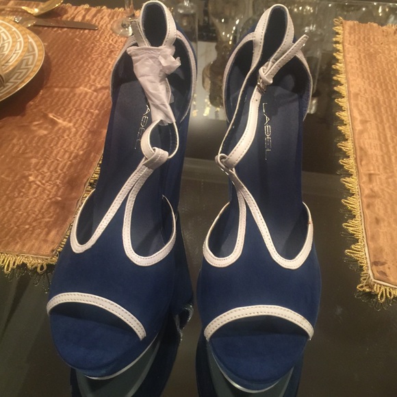 Lovely Blue & White Wedge Heel Shoe - Picture 3 of 3