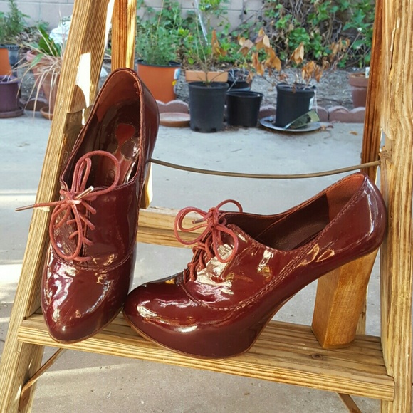 Chloe oxblood burgundy patent shoes
