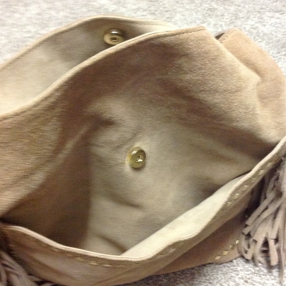 Crossbody - Picture 2 of 4