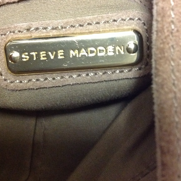 Crossbody - Picture 4 of 4