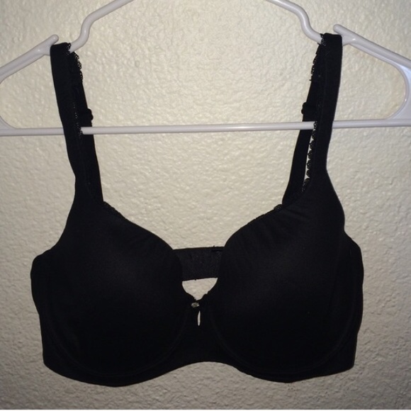 32DD Victoria secret bra