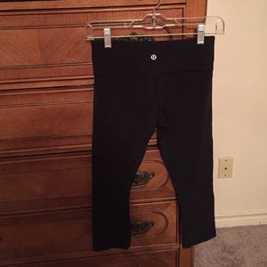 Lululemon Athletica Cropped Leggings