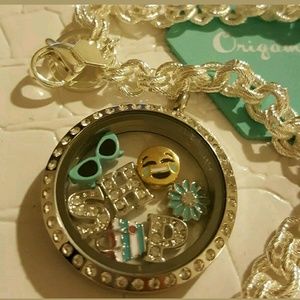 Shop Til you Drop Living Locket