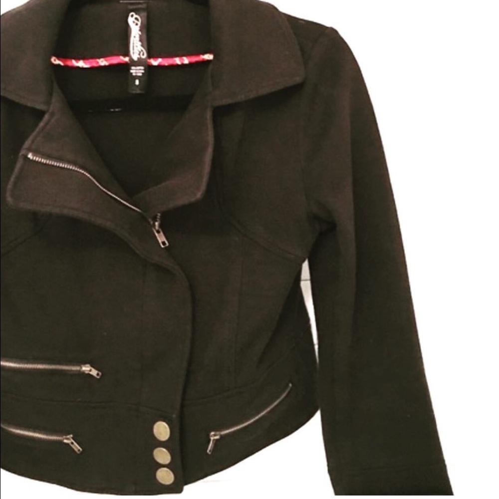 Adorable Cotton motor style black jacket!