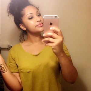 Meet your Posher, Yasmin