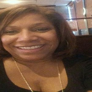 Meet your Posher, Denise