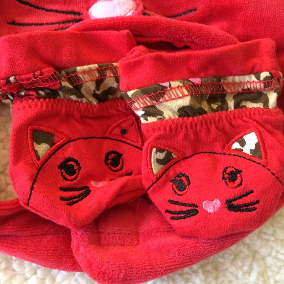 Girls Winter Hat and Mitten Combo 😻 0-3 months - Picture 2 of 3