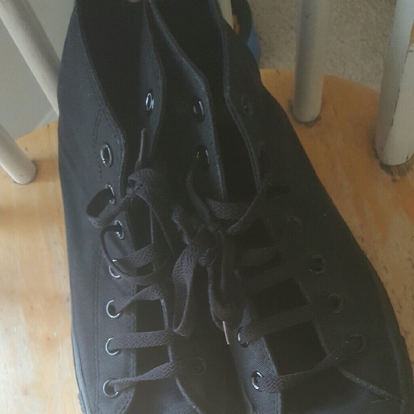 Worn a handful of times, STILL IN GREAT SHAPE