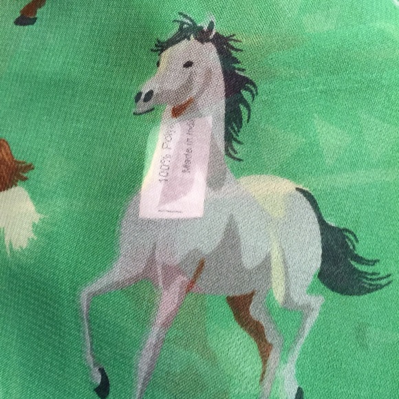 HORSE SCARF AND HORSE SCARF RING - Picture 3 of 4