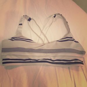 Lululemon Free to Be Bra