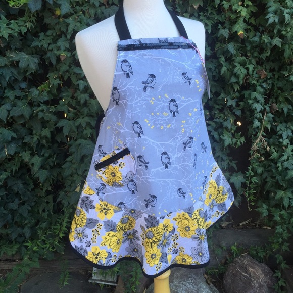 Girls Apron - Picture 1 of 2