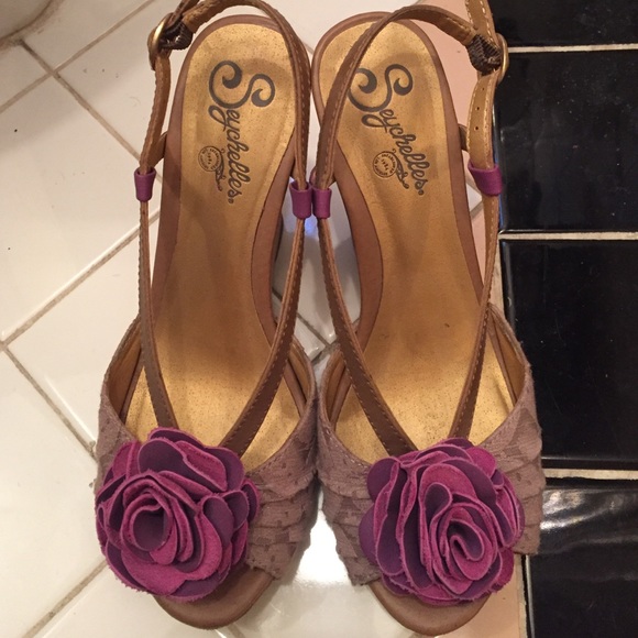 Seychelles bow wedges