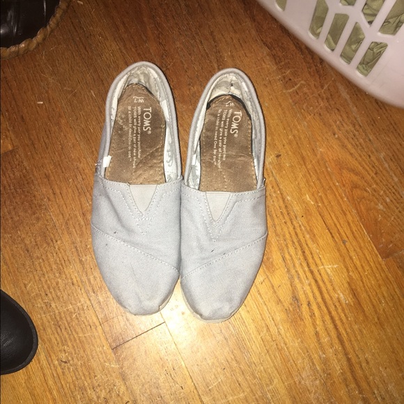 Light gray toms