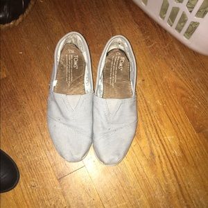 Light gray toms