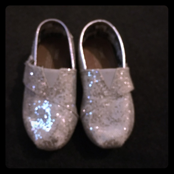 Silver glitter toms