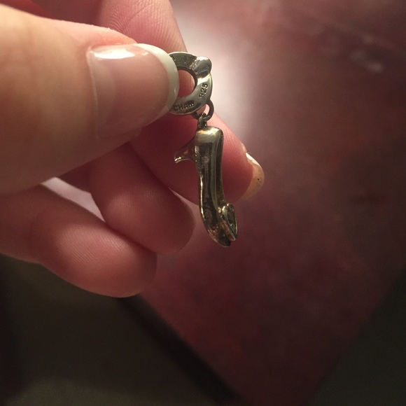 Cinderella inspired hanging charm - Picture 2 of 2