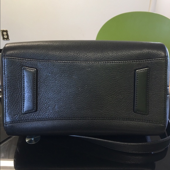 Givenchy bag - Picture 3 of 4