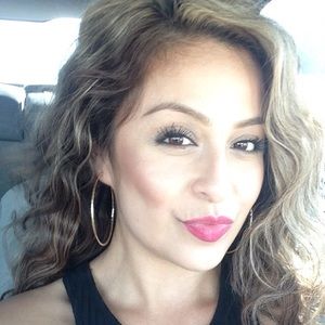 Meet your Posher, Leticia