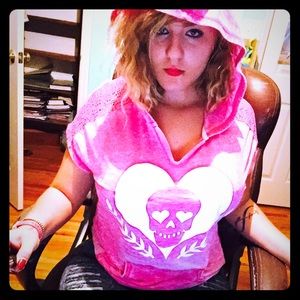 Skull shirt hoodie with pockets