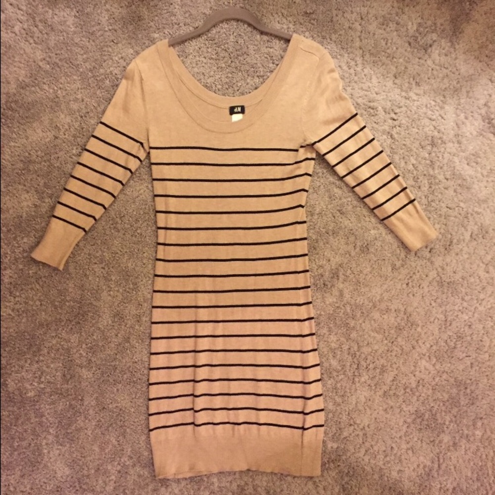 H&M tan and black long sleeve sweater dress