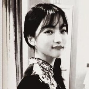 Meet your Posher, Iris