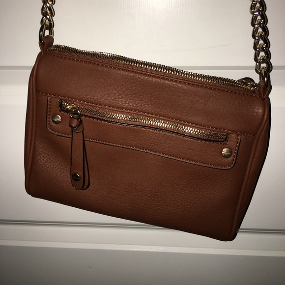 bp Handbags - Brown purse with adjustable length!