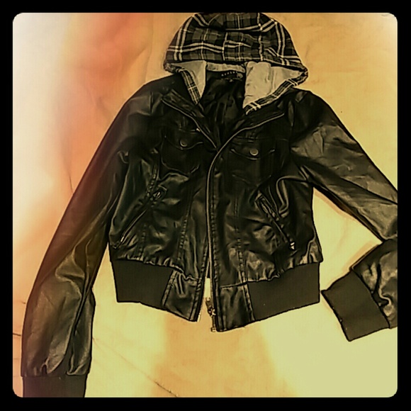 Ashley (L) jacket