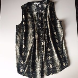Daniel Rainn size L snakeskin print sleeveless top