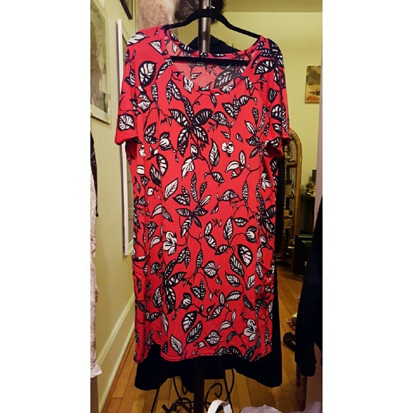Red Floral Leaf Print Shift Dress w/Pockets