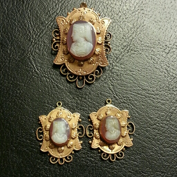 Vintage Rose Gold Cameo Jewelry Pendant