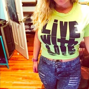 Short sleeve neon yellow tee
