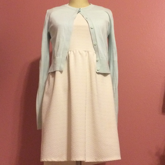 Cute textured white dress!